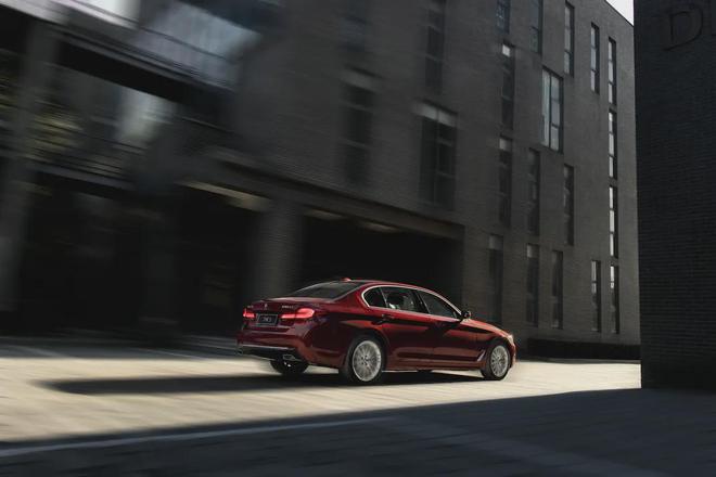 BMW 5系，精工细作，卓越非凡