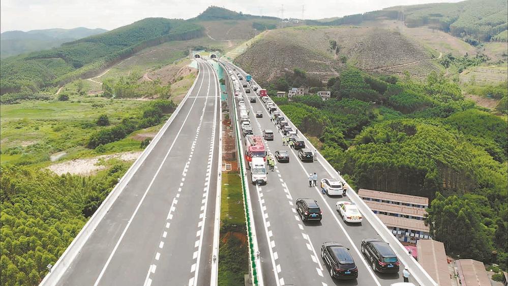 贺巴高速公路最新进展报告