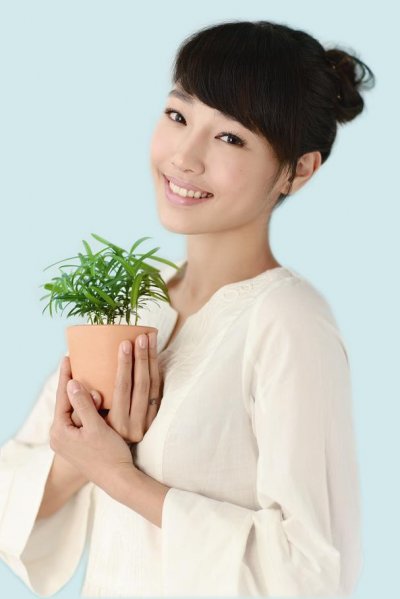 原千惠最新写真照，绽放的美丽与青春的活力